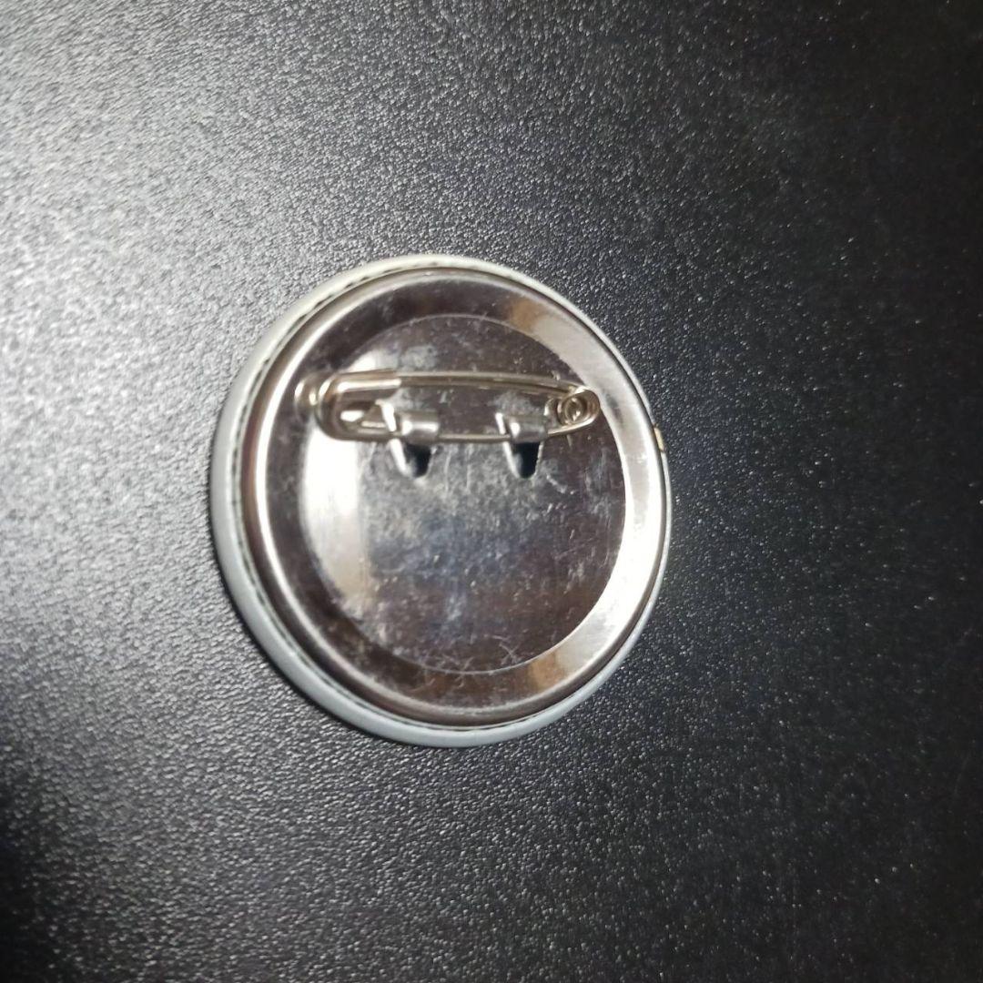 ダイヤA 成宮鳴 缶バッジ くら寿司 - メルカリ