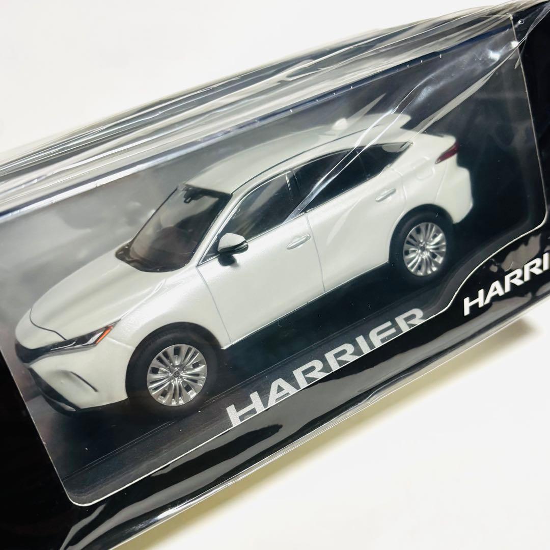 トヨタ ハリアー 1/30 ミニカー ホワイトパール 新品 未開封品 - メルカリ