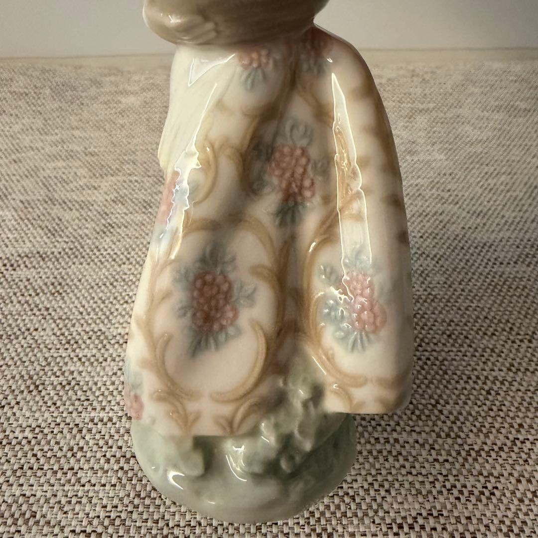 リヤドロ LLADRO バレンシアの少女 オレンジがいっぱい 箱無発送