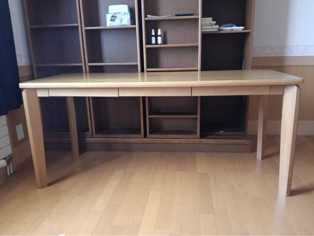 【旭川家具】 木製デスク 引き出し3つ付き 頑丈で精巧！！【美品】【値下げ中】