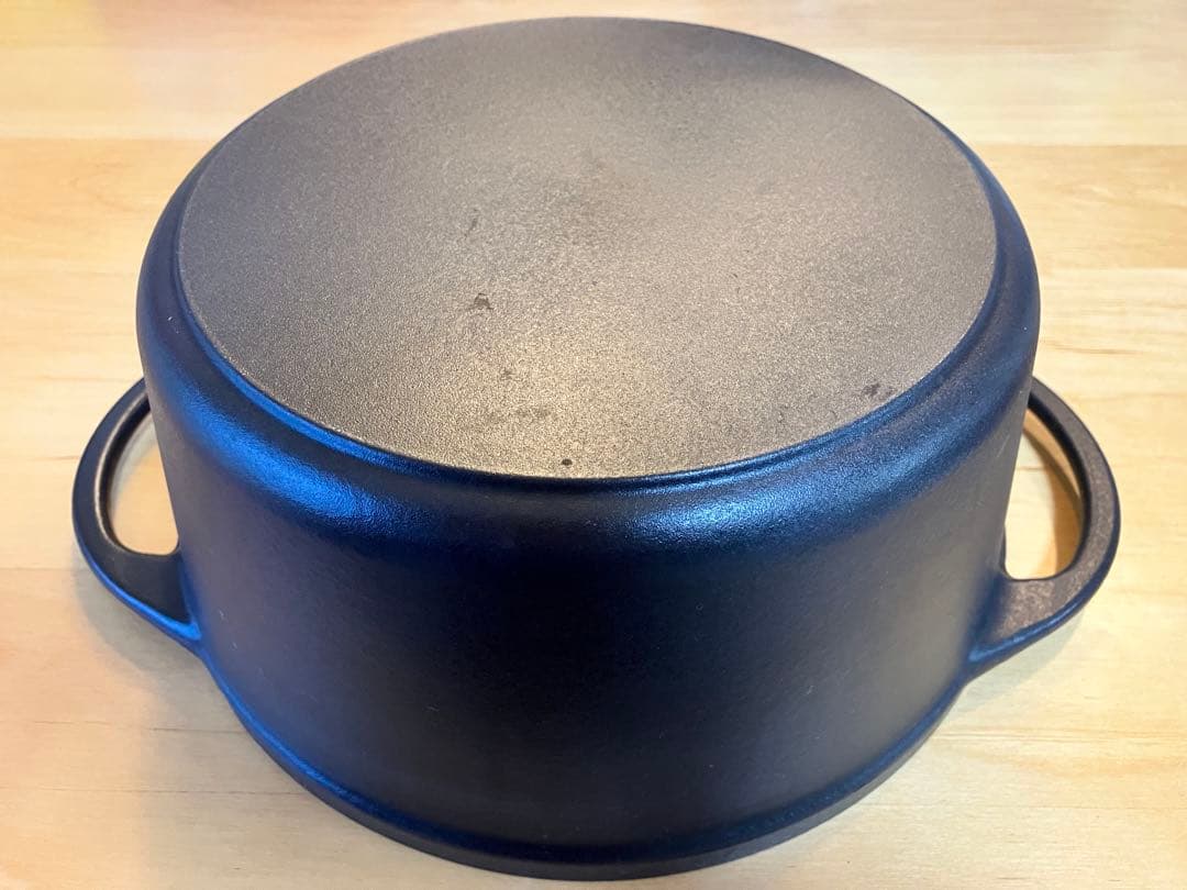 m*.様 VERMICULAR 鍋 ブラック 直径 22cm バーミキュラ 両手