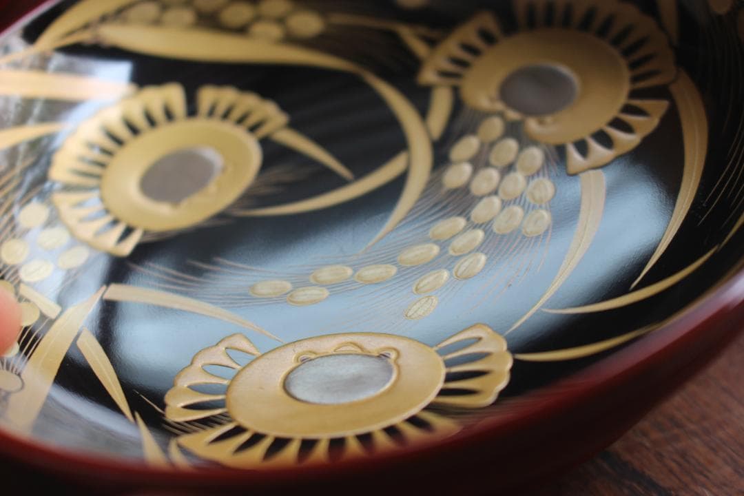 極小保管傷のみ！深みある糸目紅溜塗に極上稲穂福来雀蒔絵のお椀2点（検輪島塗雑煮椀