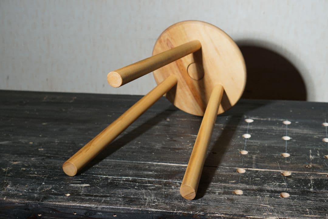 ​【水目桜】無垢材のスツール｜水目桜 カバ 椅子 サイドテーブル キッチン 花台