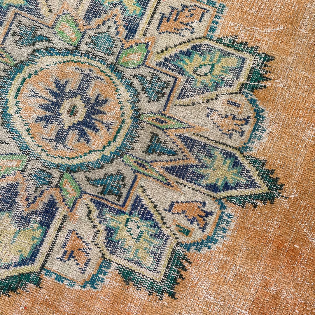 トルコ ヴィンテージラグ A135 超大判 オレンジ ネイビー ターコイズ