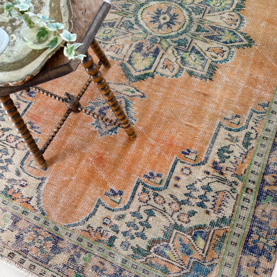 トルコ ヴィンテージラグ A135 超大判 オレンジ ネイビー ターコイズ