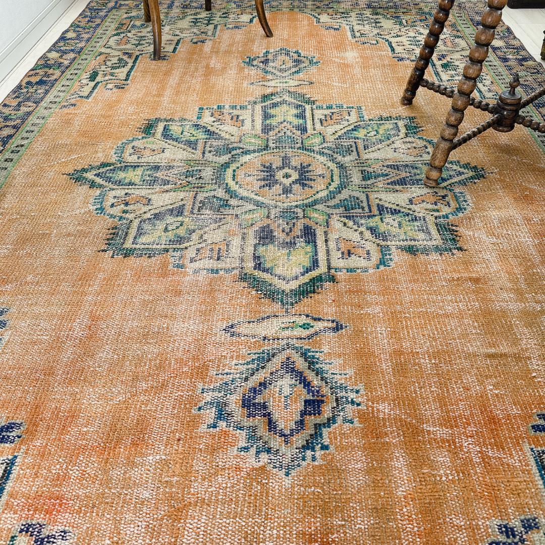 トルコ ヴィンテージラグ A135 超大判 オレンジ ネイビー ターコイズ