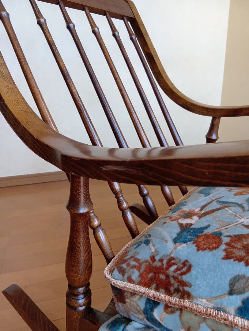 ロッキングチェア　１脚