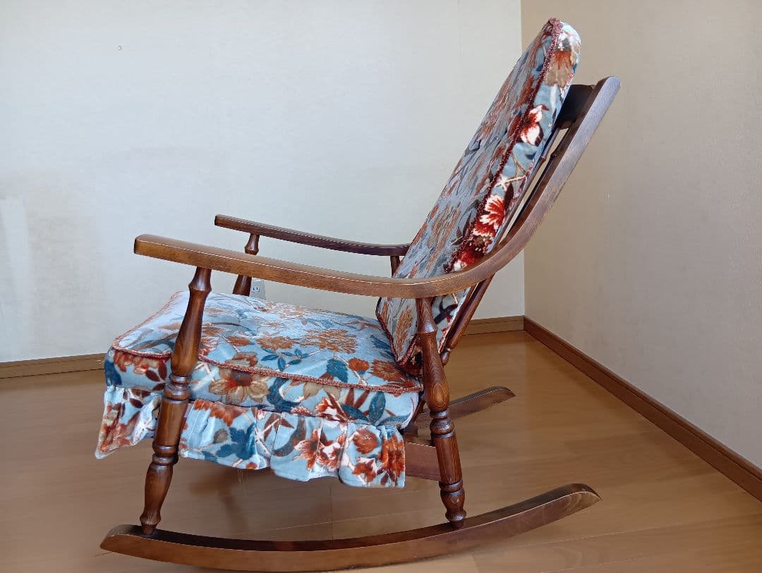 ロッキングチェア　１脚