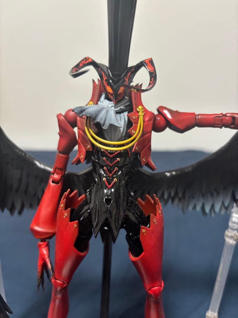 ペルソナ5　アオシマ　アルセーヌ　プラモデル　完成品　おまけ付き