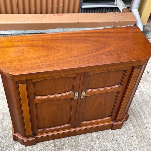 ドレクセルヘリテイジ　トライユン　ホールチェスト　サイドボード