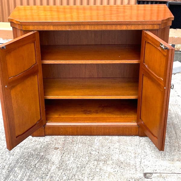 ドレクセルヘリテイジ　トライユン　ホールチェスト　サイドボード