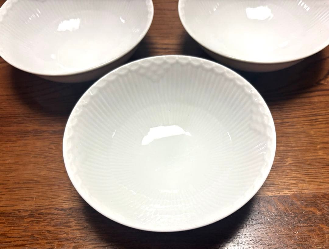 ロイヤルコペンハーゲン　ホワイトハーフレース　16、5センチボウル　3個