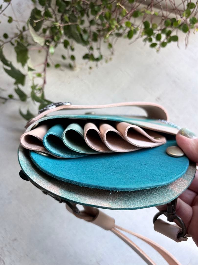 ターコイズマーブルの丸型シザーケース