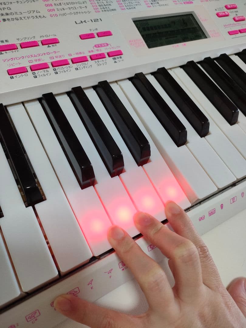 【クリスマス特価】CASIO　LK-121　キーボードナビゲーション