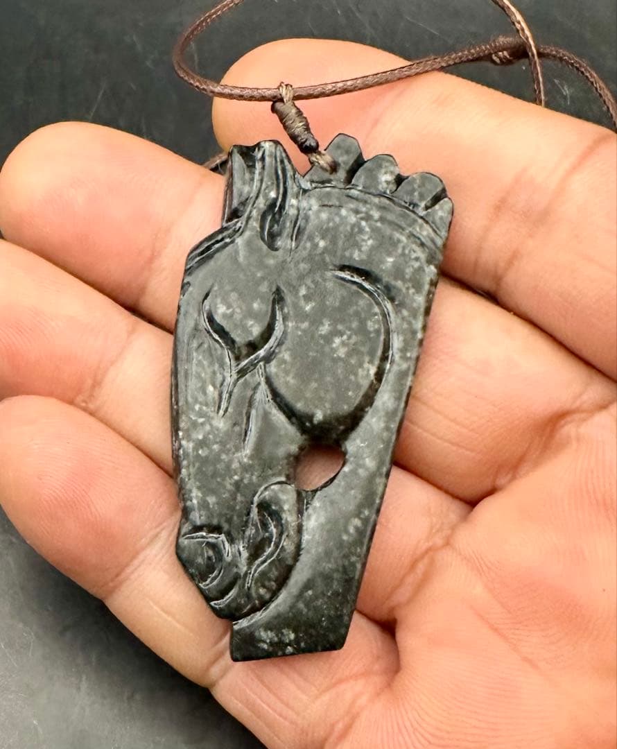 2025.12.13墨玉雪花馬 糸魚川産墨玉