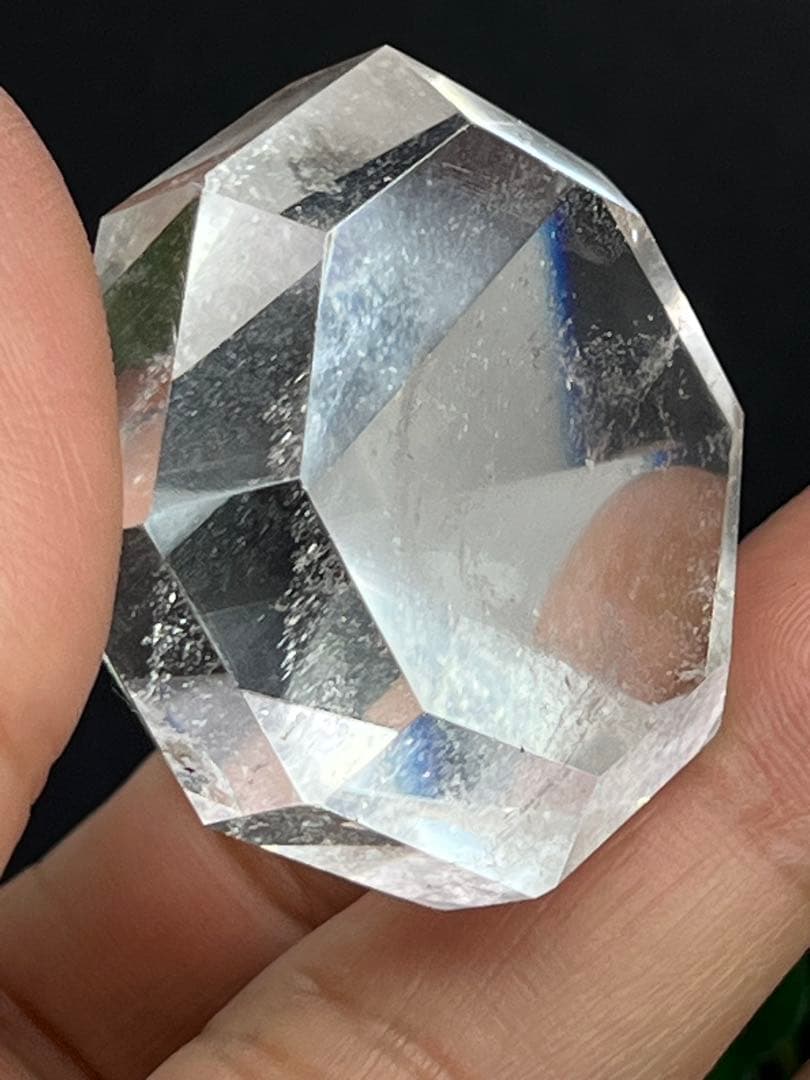 天然石　水晶　ダイヤモンドカット　ミニ　透明感あり　台座付き⭐️2051