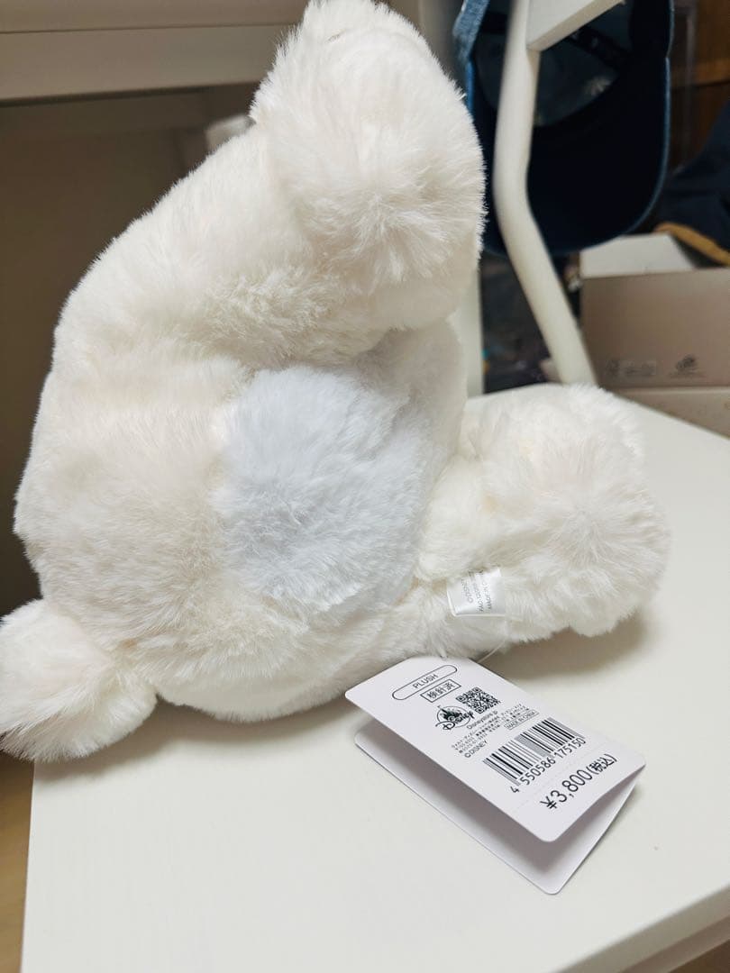 スティッチ ぬいぐるみ Winter white ディズニーストア - メルカリ