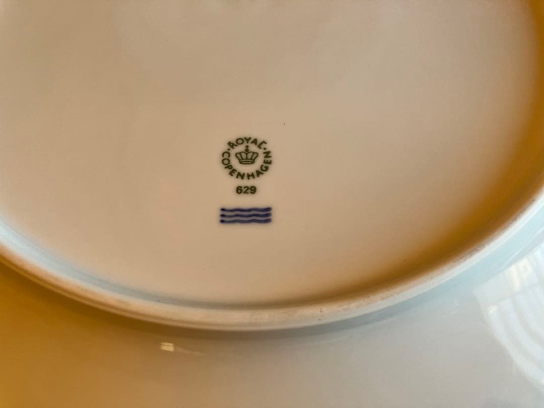 ロイヤルコペンハーゲン　ホワイトエレメンツ　29.5プレート×4