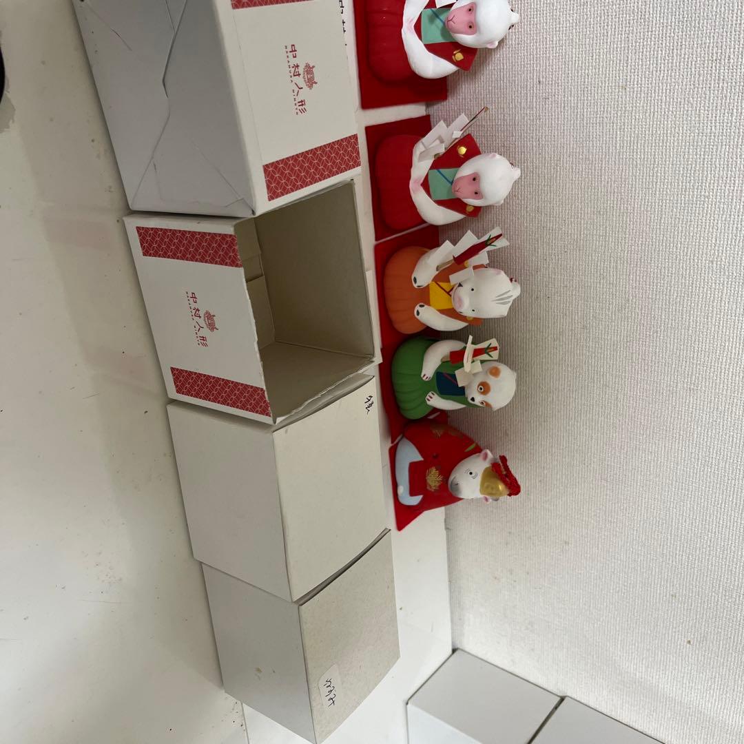 中村人形の干支鈴５体です(猿2体)