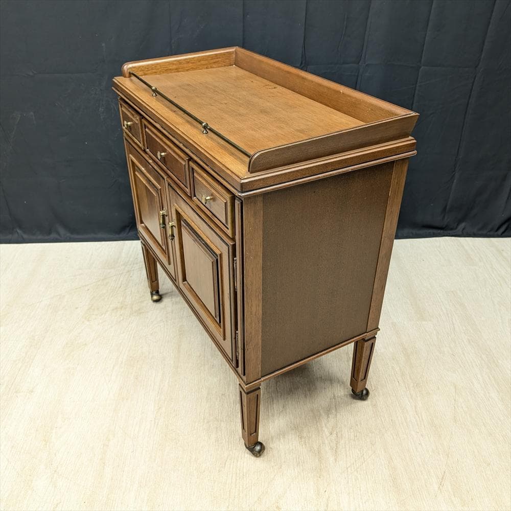 マルニ　ロイヤル　地中海　キャビネット　ワゴン　サイドボード　コンソール　飾り棚