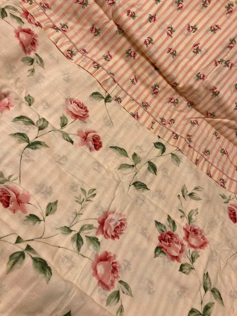 新品‼️✳️ローラアシュレイ　掛け布団カバー　デュベカバー　190×210ダブル‼️✳️