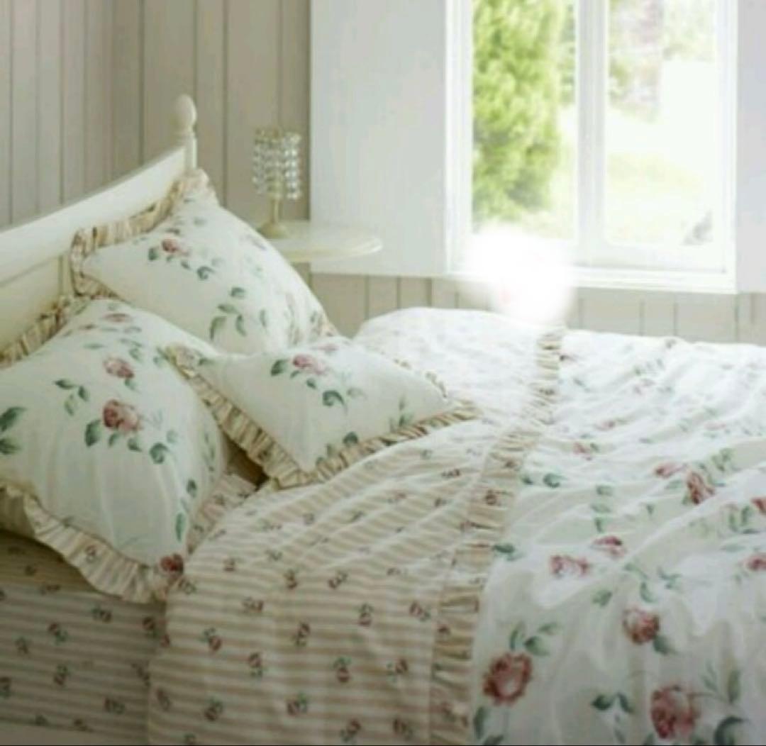 新品‼️✳️ローラアシュレイ　掛け布団カバー　デュベカバー　190×210ダブル‼️✳️