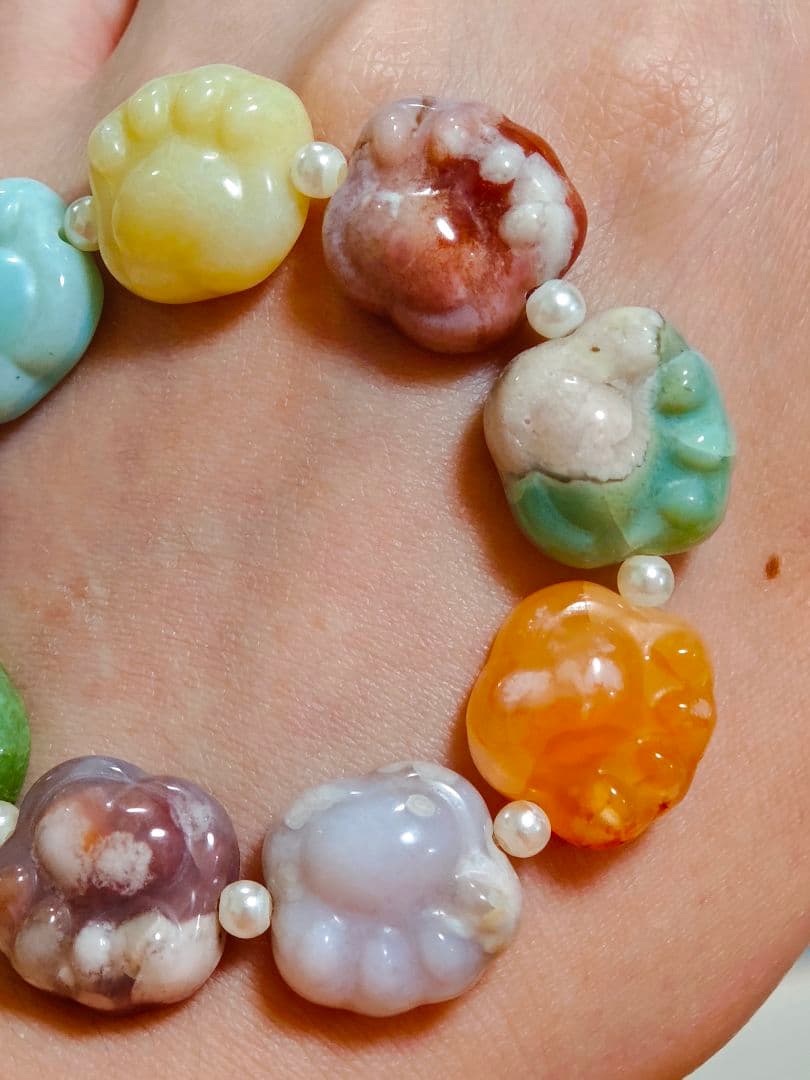 大人可愛い】天然石 桜瑪瑙 猫の肉球 ブレスレット 癒し 1点物 ​