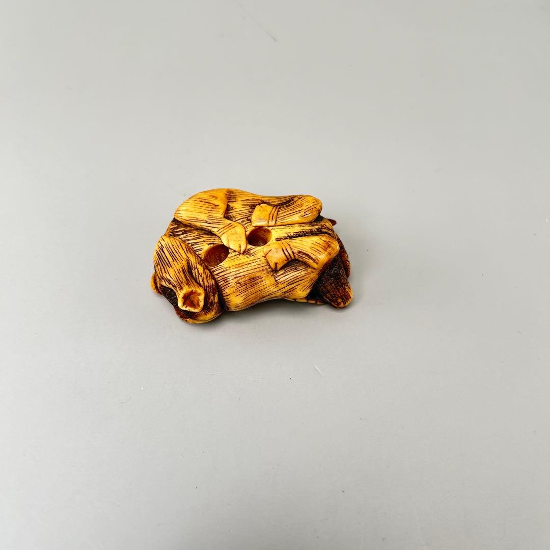 牛の彫刻 小型 彫刻極上根付天然素材アンティーク骨董飾り物古美術置物細密細工