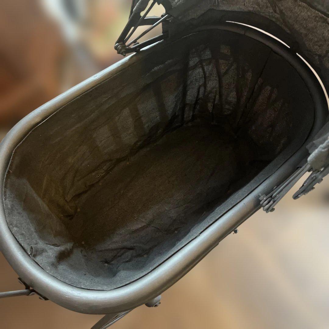 レトロなベビーカー