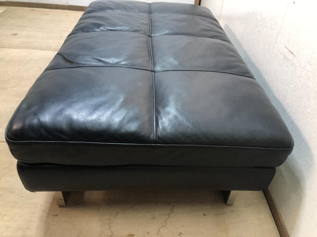 KELVIN GIORMANI 黒総革張り オットマン ブラック　75041-7