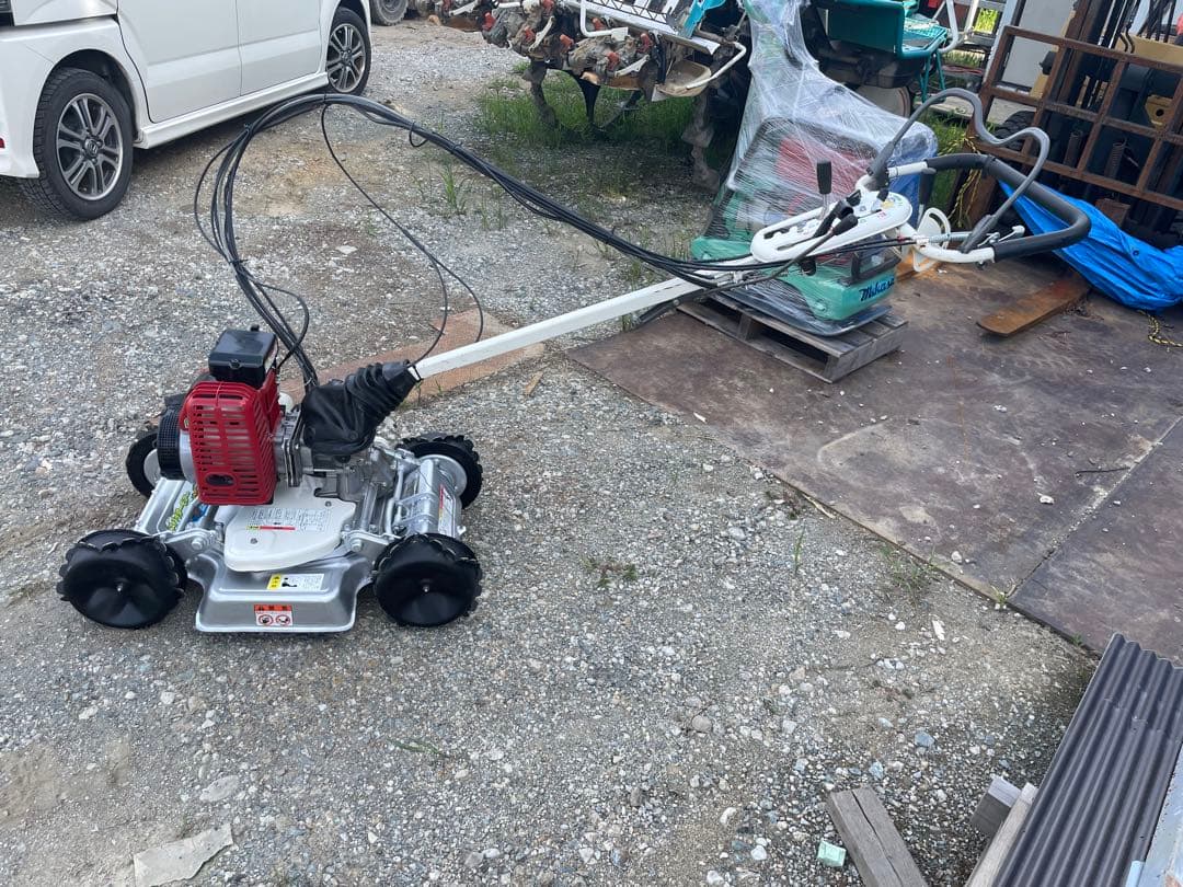 草刈り機　オーレックスパイダーモア　SP８５１A　４WD