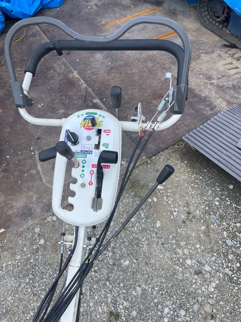 草刈り機　オーレックスパイダーモア　SP８５１A　４WD