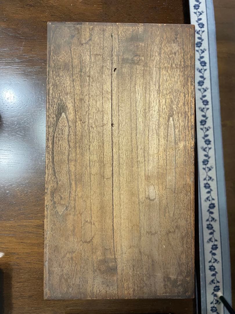 すず製 花柄 置き型灰皿