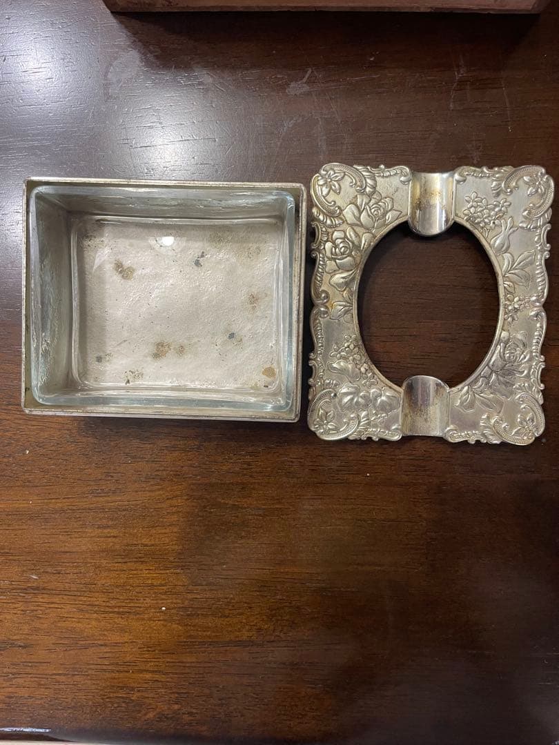 すず製 花柄 置き型灰皿