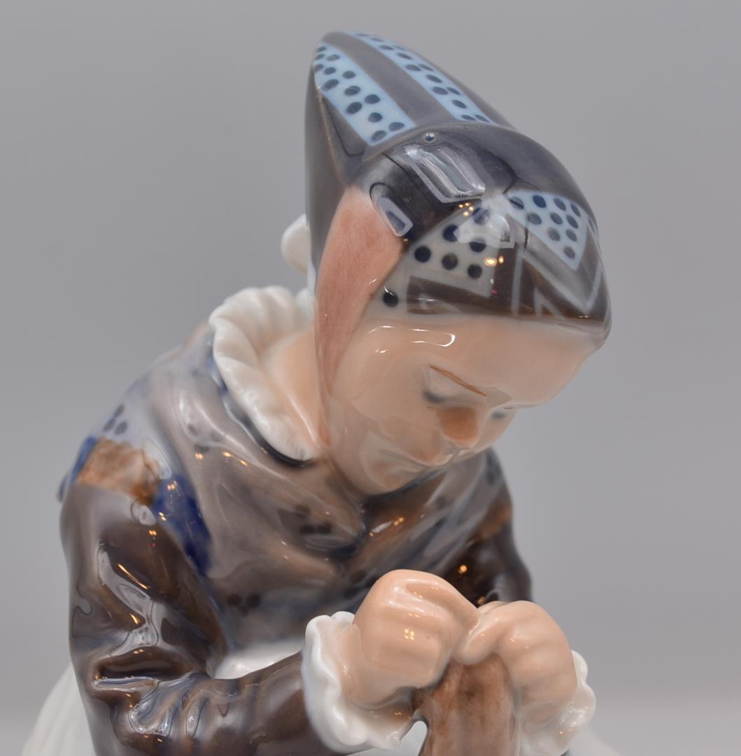 編み物をするアマー島の少女　＃1314　No.4　★ロイヤルコペン　ご成約済み