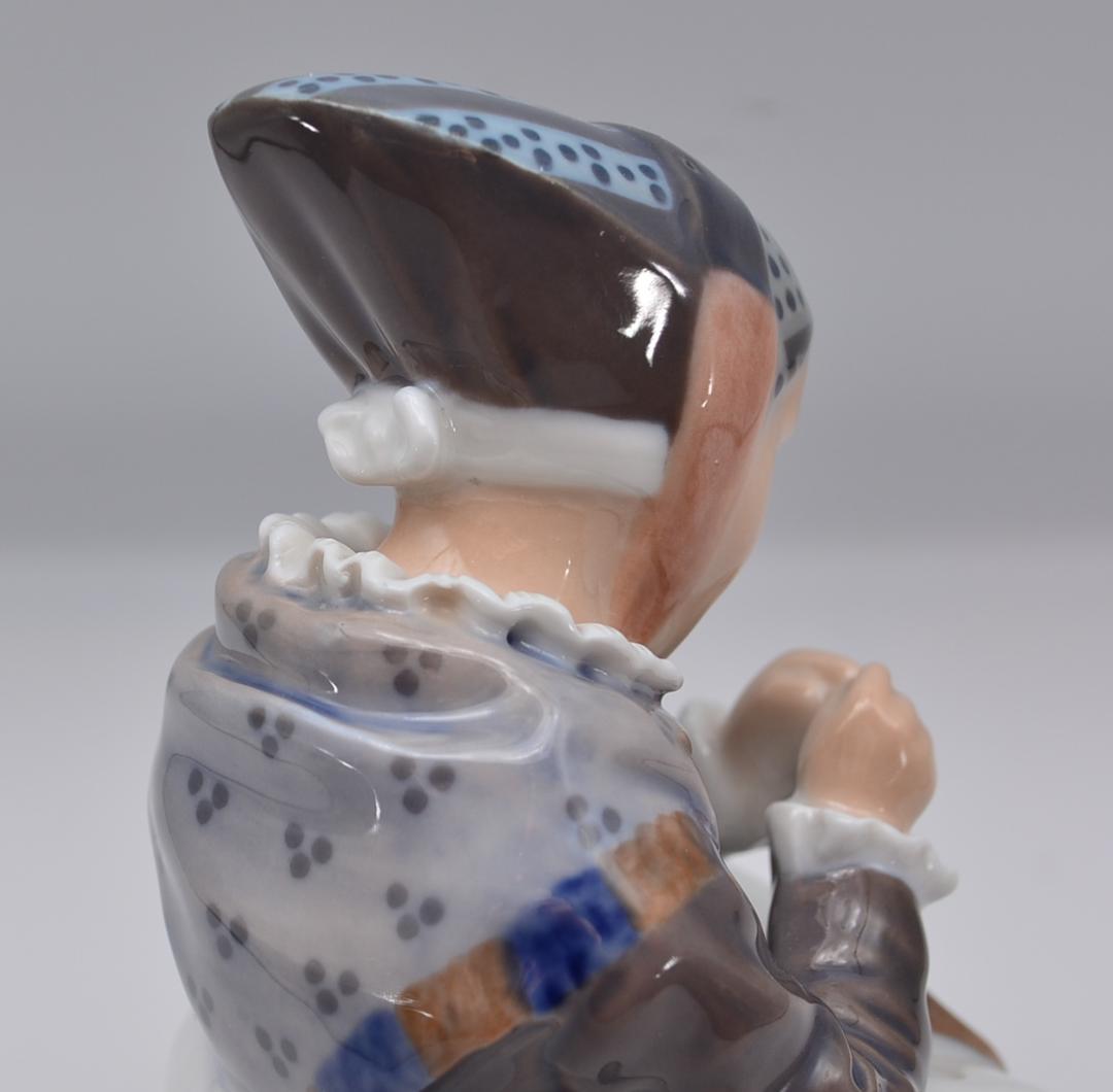 編み物をするアマー島の少女　＃1314　No.4　★ロイヤルコペン　ご成約済み