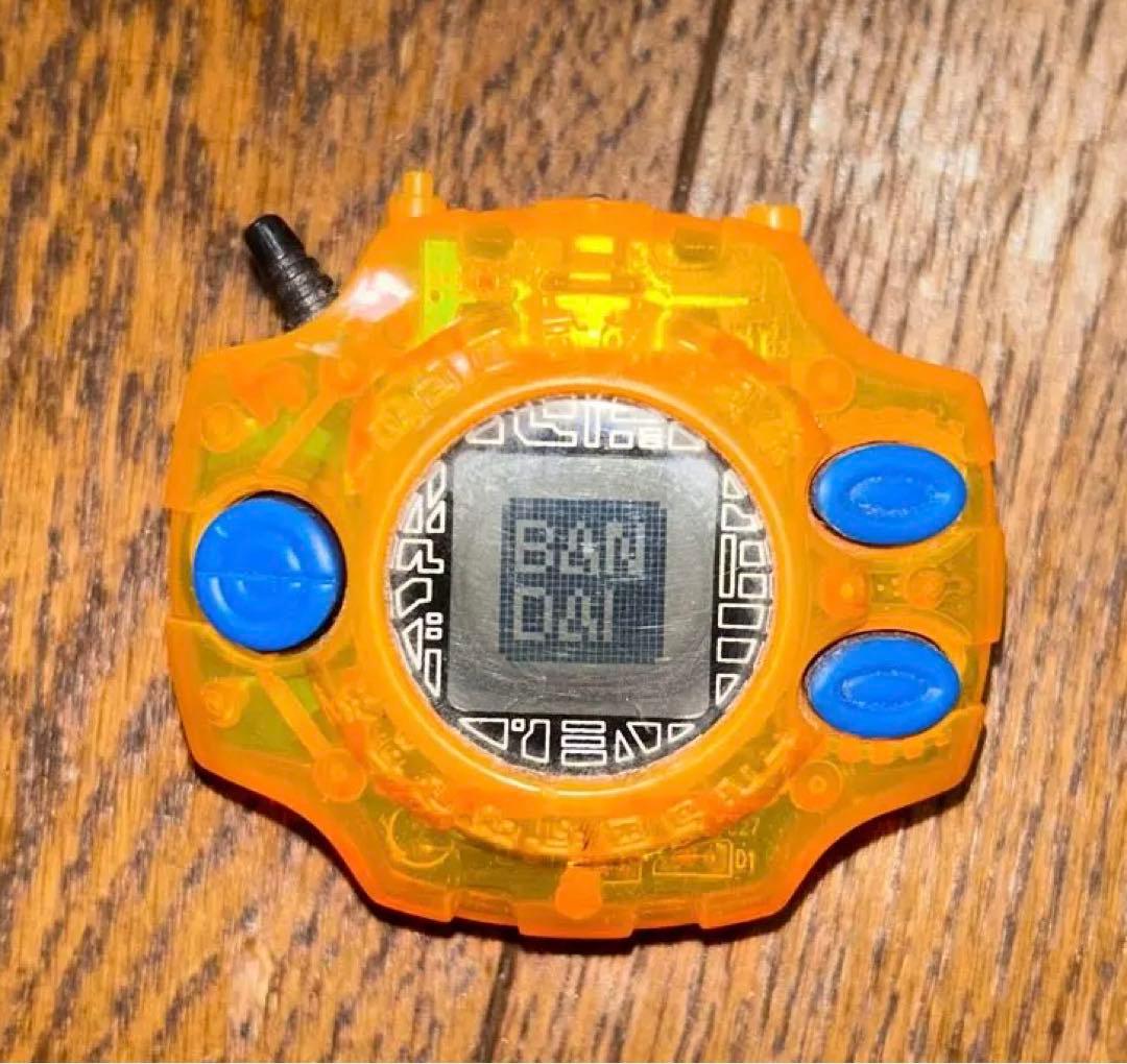 デジモン デジヴァイス 初代 オレンジ - メルカリ