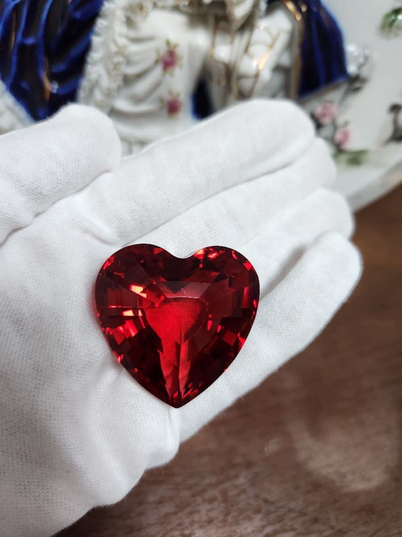 ハート型赤スワロスキー置物2個 スワン刻印