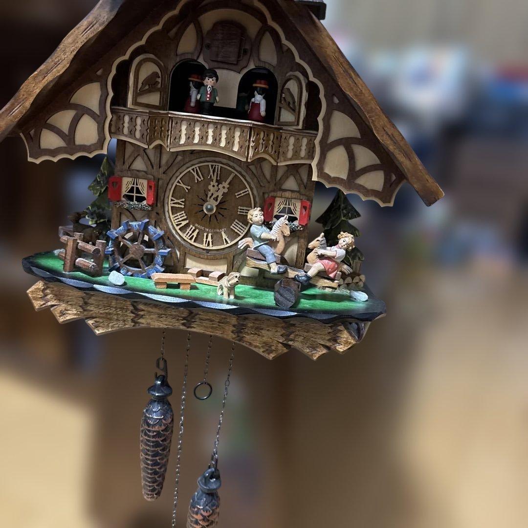 からくりカッコー鳩時計〔クォーツ式鳩時計〕ドイツ森の時計 - メルカリ