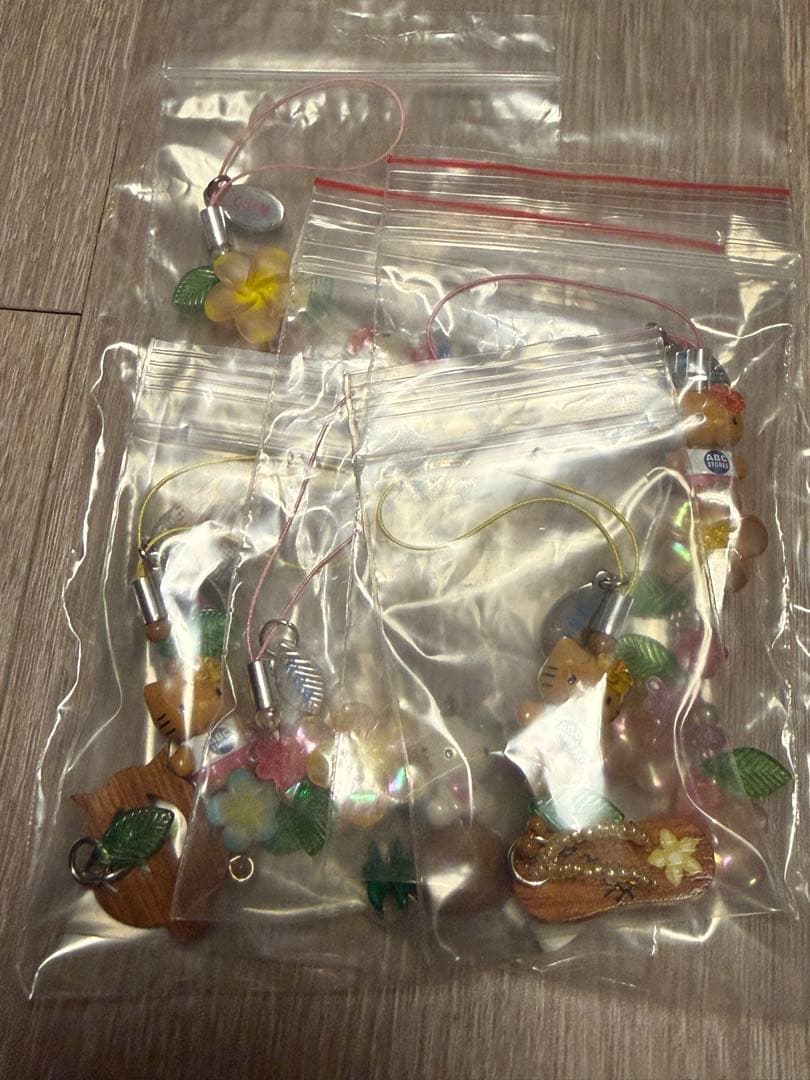 限定　日焼け白キテイkitty 根付けマスコットキーホルダー