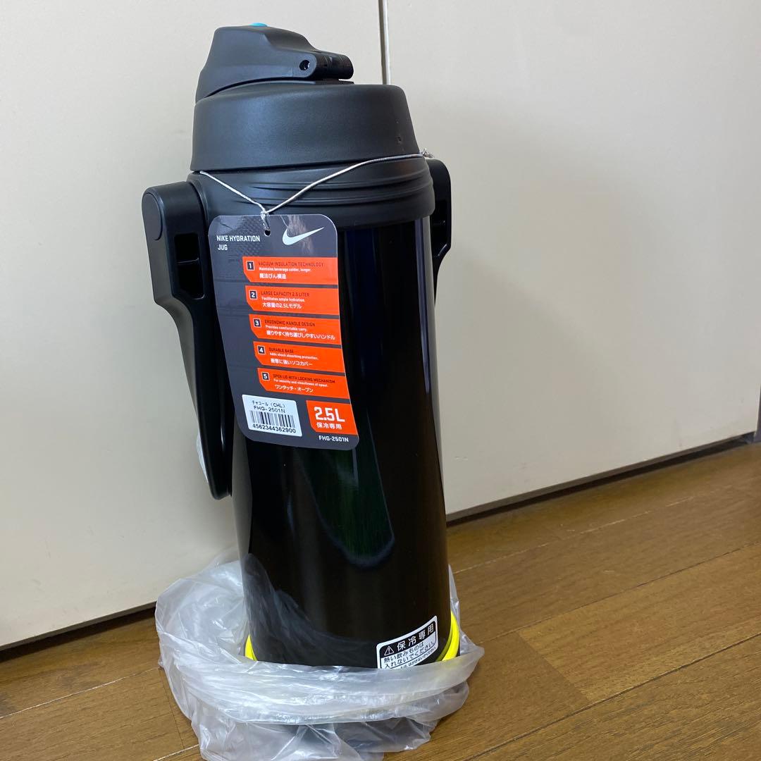 お値下げ　 希少　新品 ナイキ サーモス スポーツジャグ 2.5L 保冷