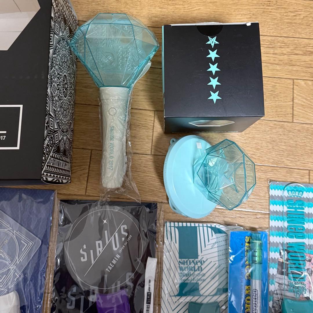 SHINee トレカ シャイニー DVD CD ペンライト 会報 グッズ