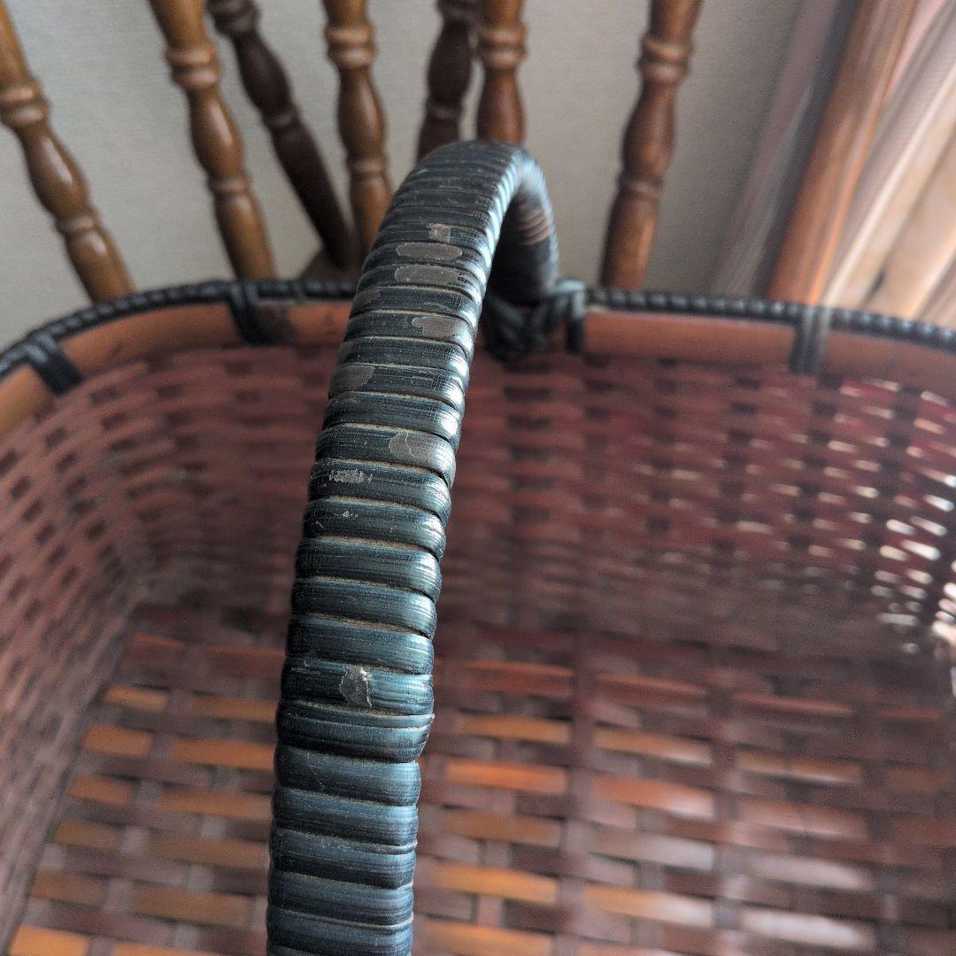 竹製バスケット 黒いハンドル付き　大分別府