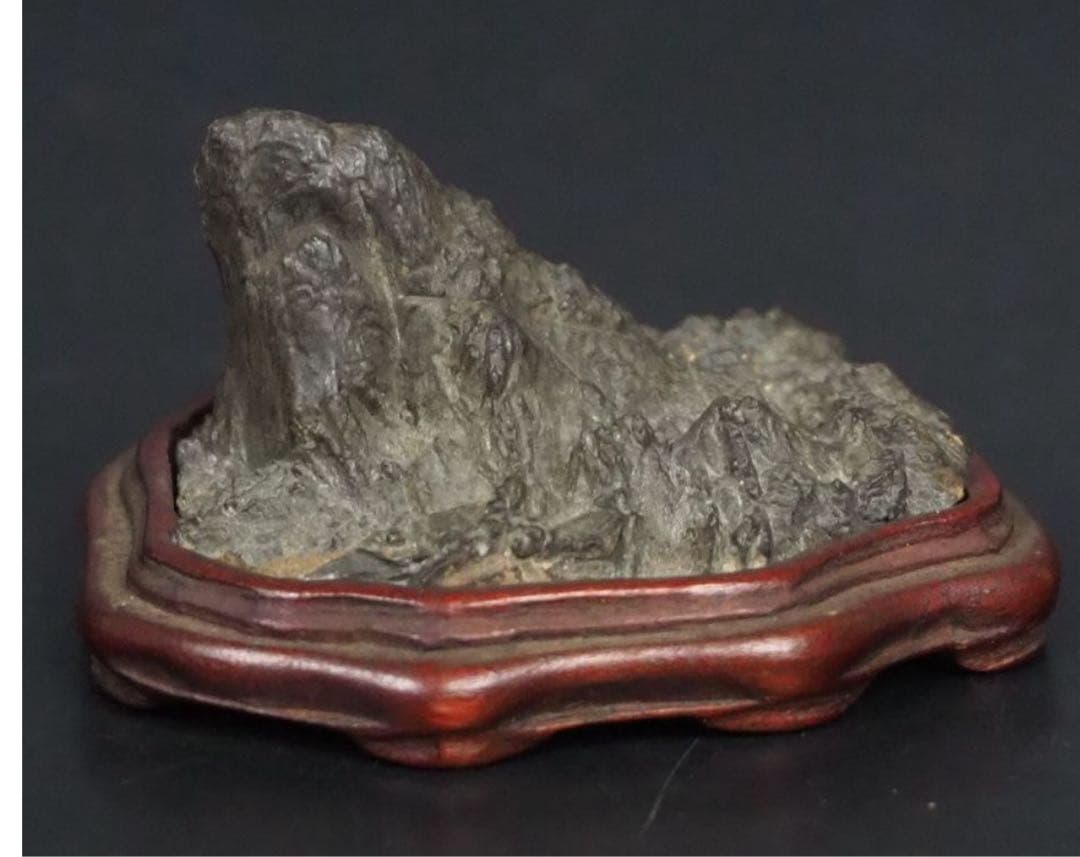 送料無料　水石愛好家蔵品放出 ミニ古い珍石　2.6ｃｍ　木台座付