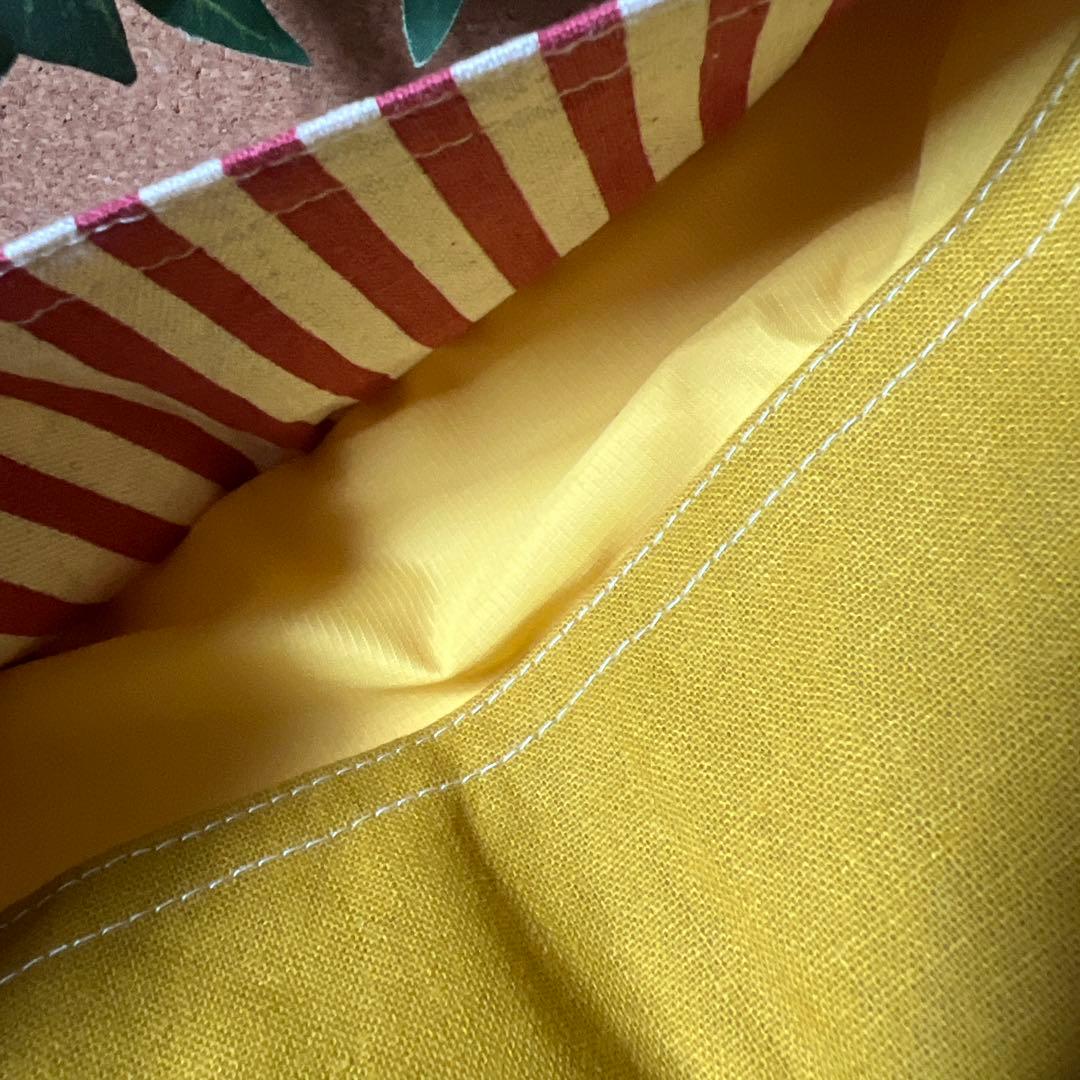 ご相談中① ボックスサイズティッシュ　携帯ケース　⌘ ファンキー猫さん　生成り