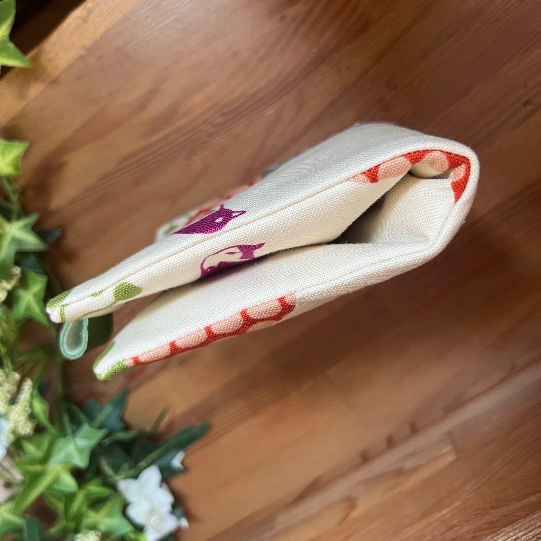 ご相談中① ボックスサイズティッシュ　携帯ケース　⌘ ファンキー猫さん　生成り