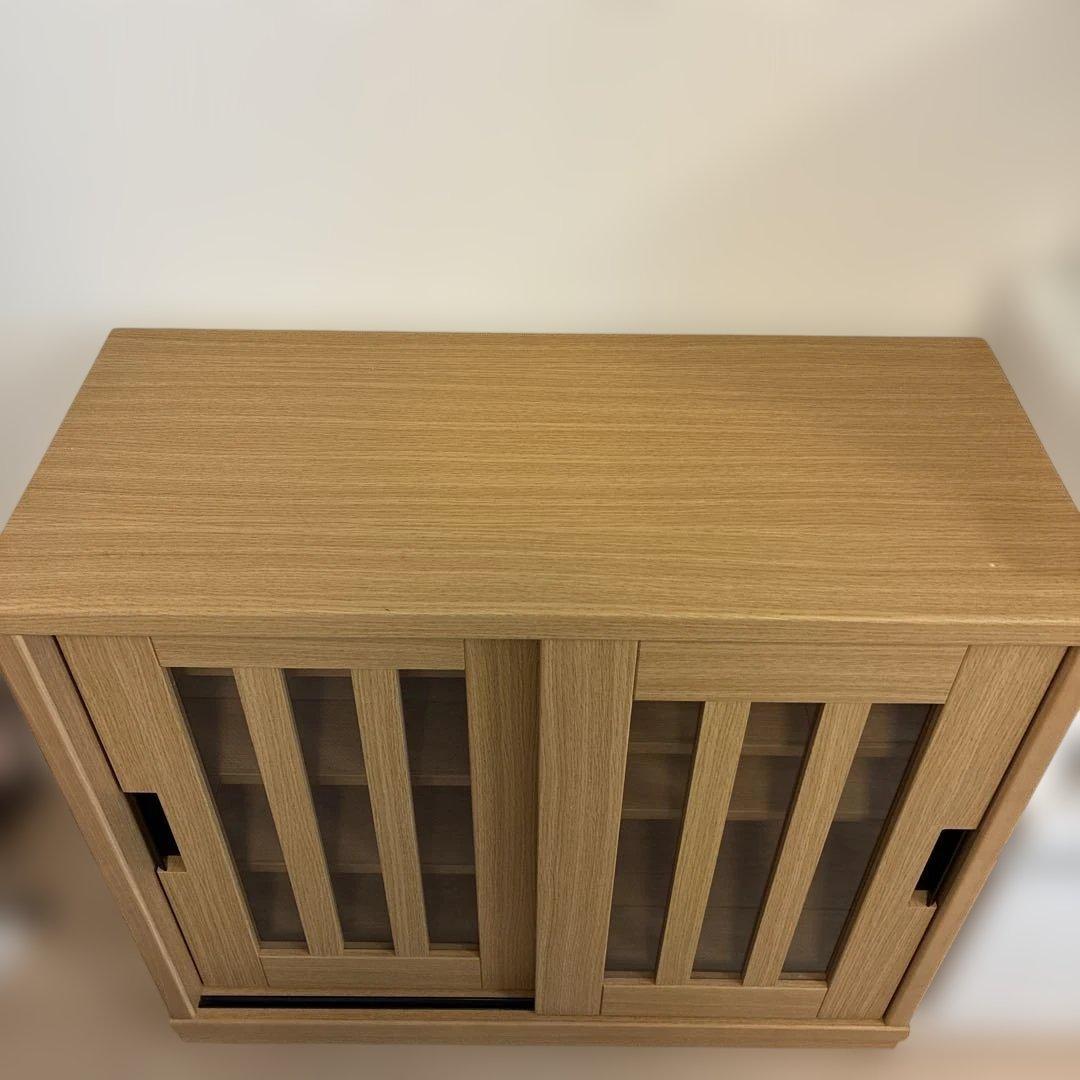 スライドドア式　食器棚