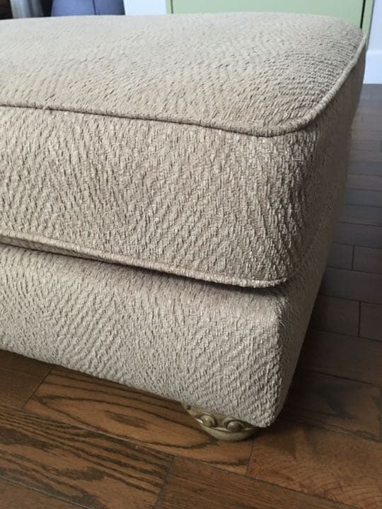 Ashley オットマン