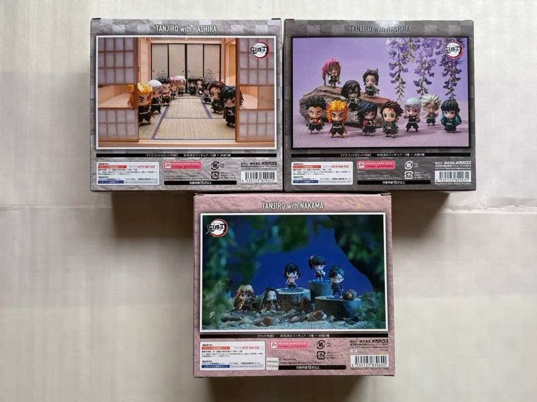 鬼滅の刃　炭治郎と仲間たち　炭治郎と柱たちＡＢ　全３種類セット