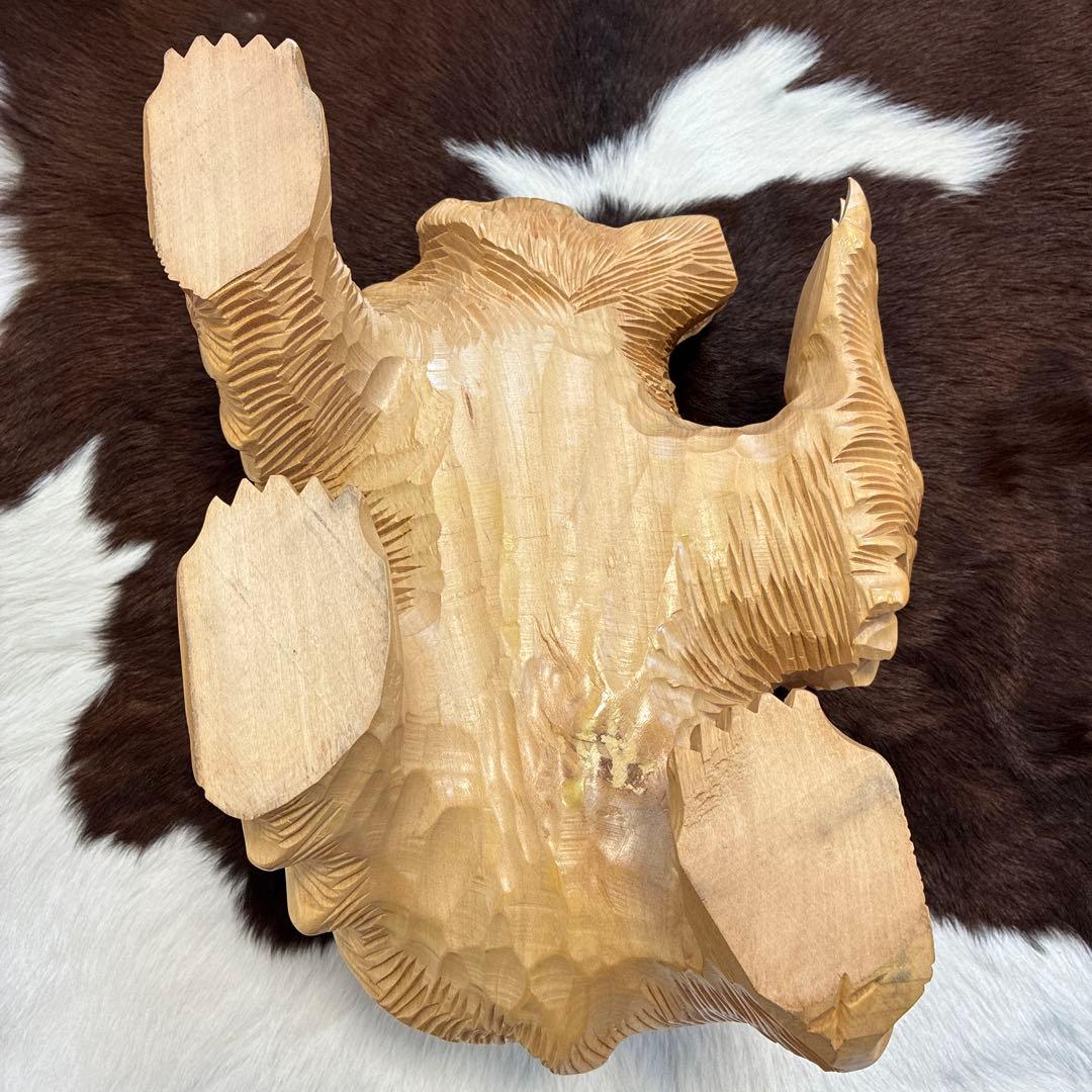 ビンテージ？ 木彫り 鋭い爪が獰猛な熊の置物 ハンドメイド 作家 無銘